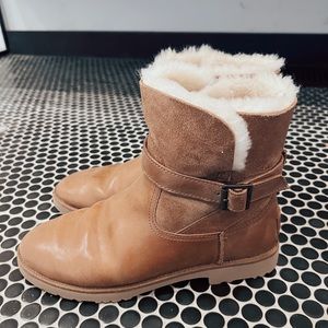 ROMELY BUCKLE Womens Uggs size 8 *NEW* without tags